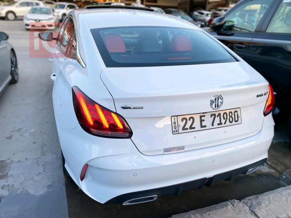 MG GT